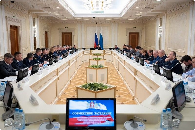 Евгений Куйвашев дал установки по сохранению ритмичности реализации нацпроектов в Свердловской области